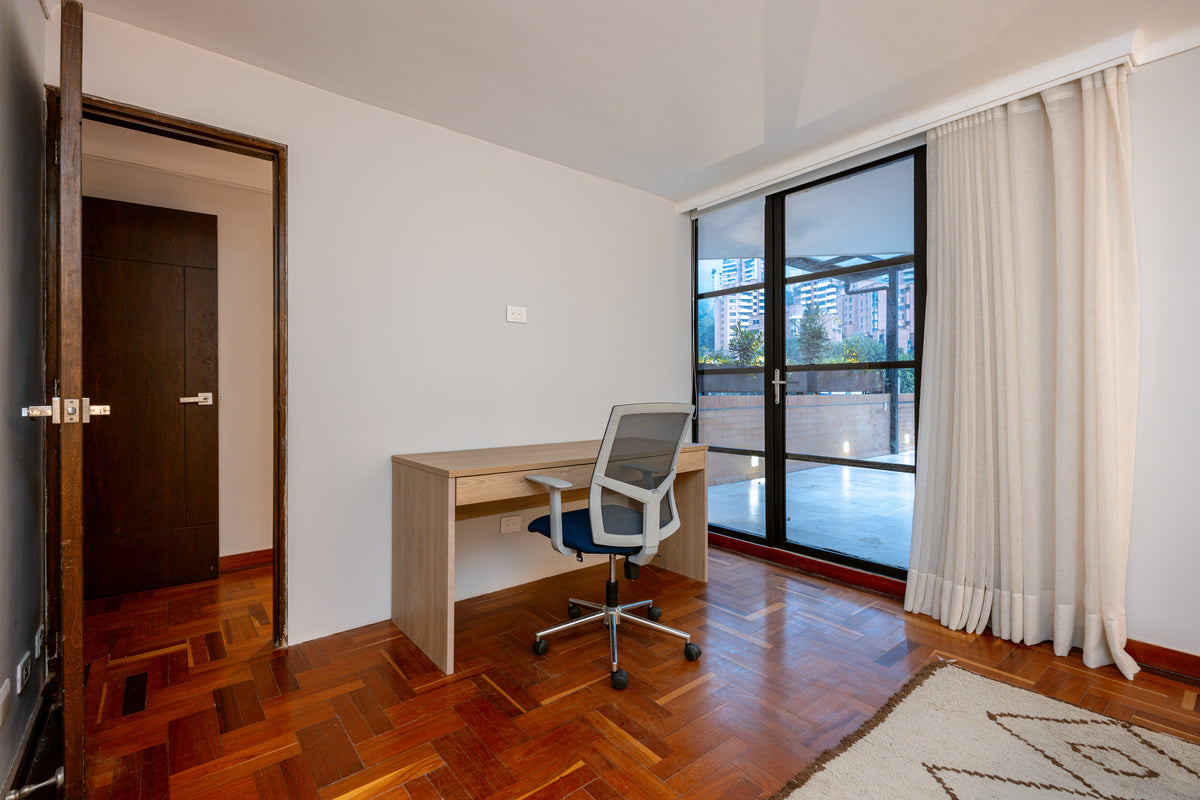 Penthouse Duplex con Rooftop, Jacuzzi & Turco Sector Provenza 3 BR