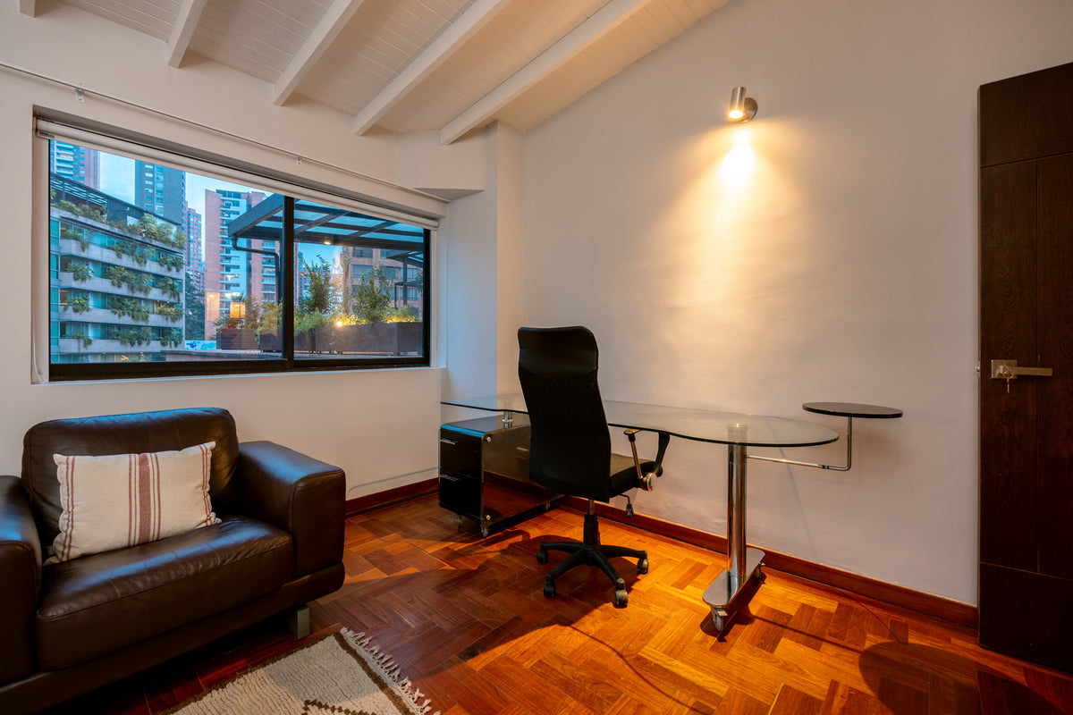 Penthouse Duplex con Rooftop, Jacuzzi & Turco Sector Provenza 3 BR