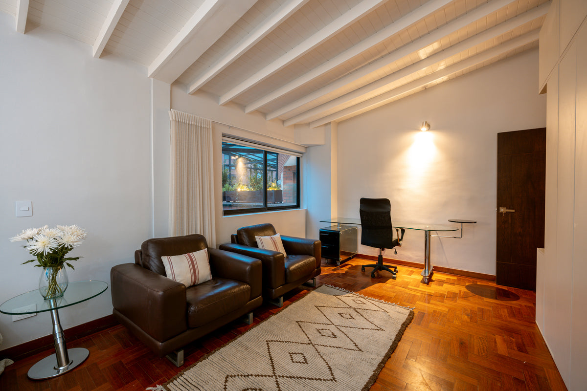 Penthouse Duplex con Rooftop, Jacuzzi & Turco Sector Provenza 3 BR