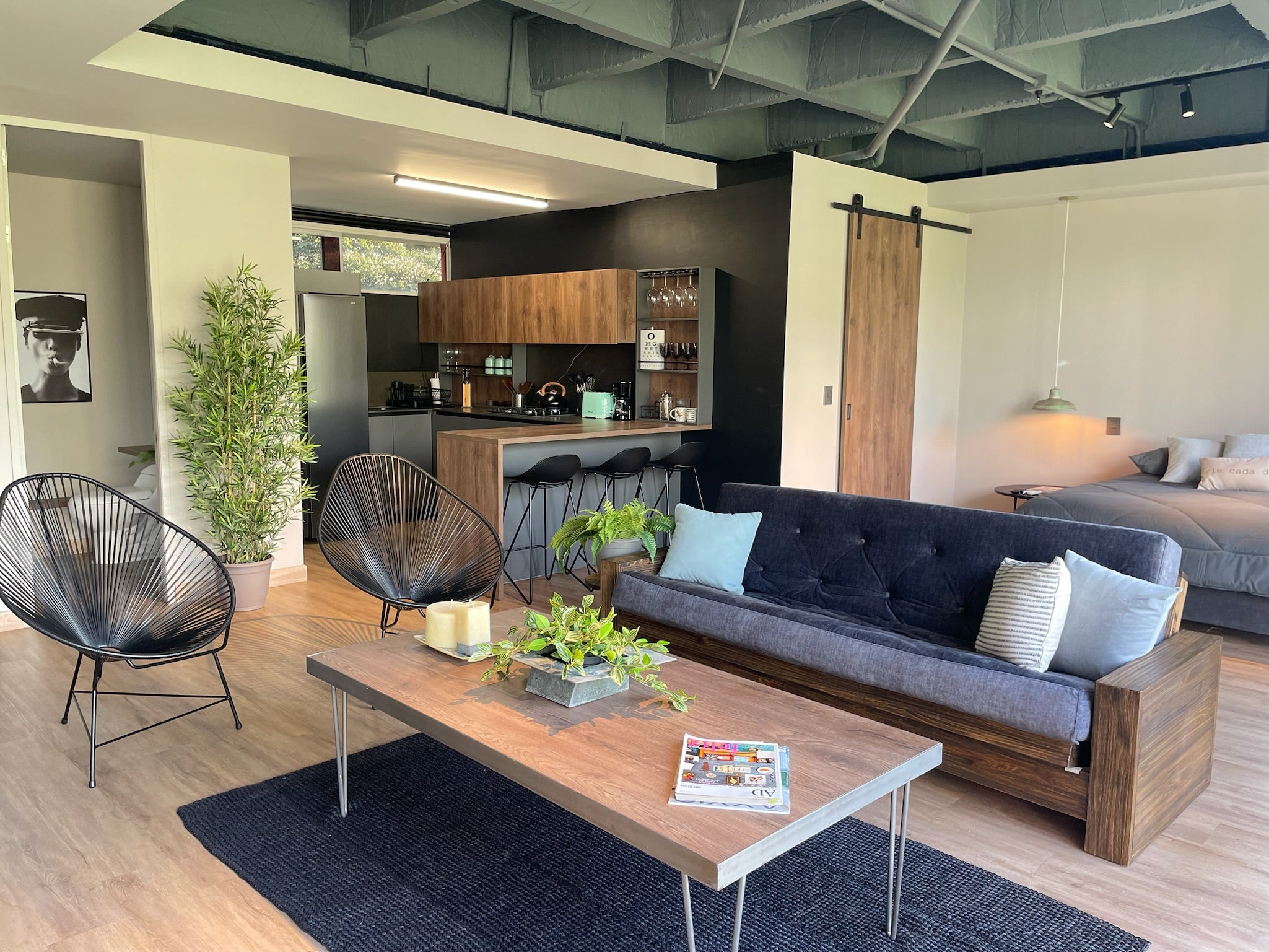 1 BR Loft Apartment with A/C in Provenza area