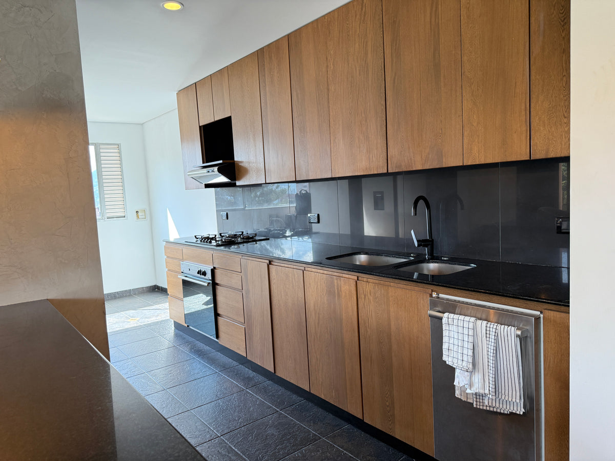 Apartamento en Provenza parte tranquila con aire acondicionado y diseño 3 BR