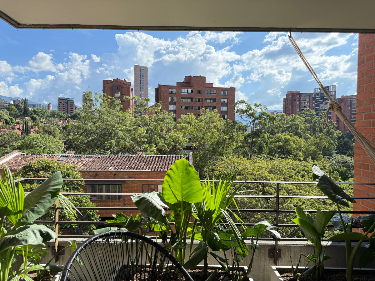 Apartamento en Provenza parte tranquila con aire acondicionado y diseño 3 BR