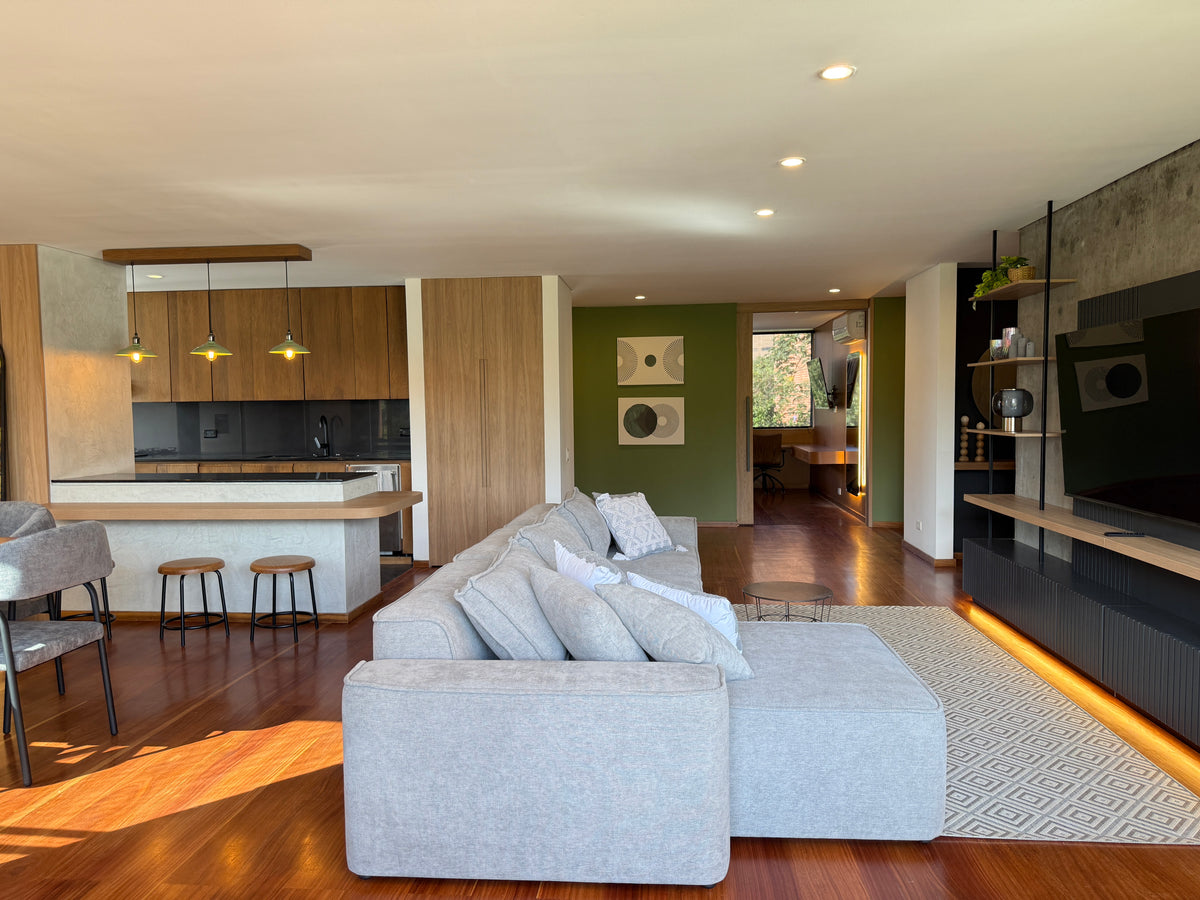 Apartamento en Provenza parte tranquila con aire acondicionado y diseño 3 BR