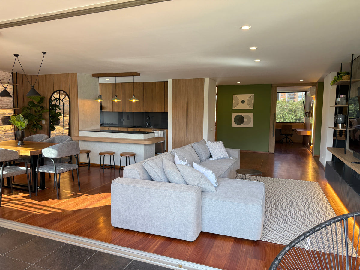 Apartamento en Provenza parte tranquila con aire acondicionado y diseño 3 BR
