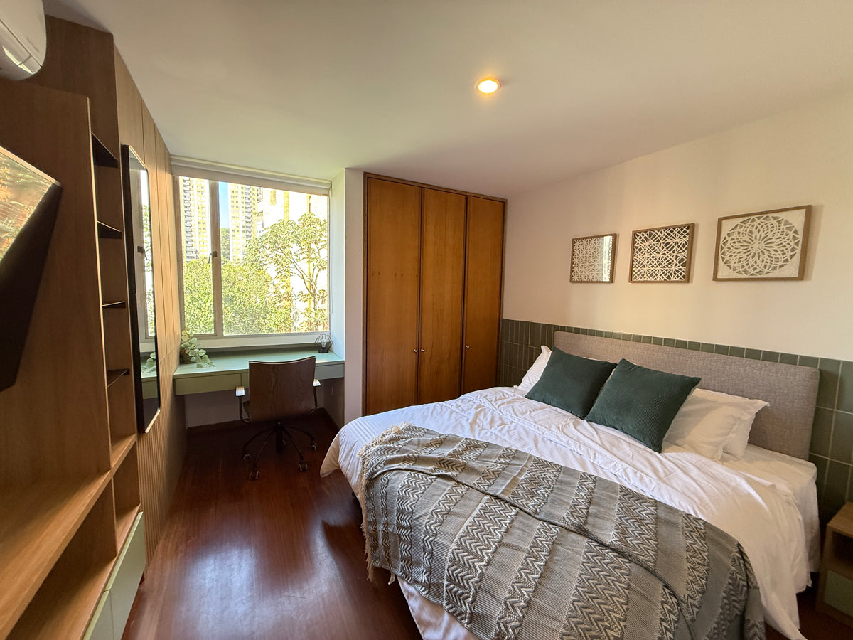 Apartamento en Provenza parte tranquila con aire acondicionado y diseño 3 BR