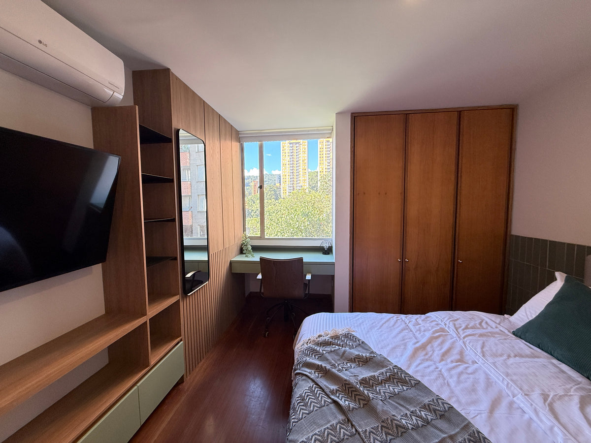 Apartamento en Provenza parte tranquila con aire acondicionado y diseño 3 BR