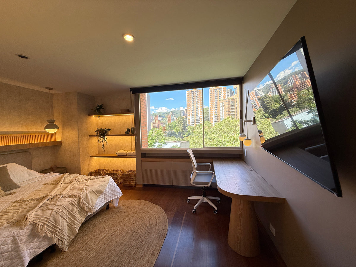 Apartamento en Provenza parte tranquila con aire acondicionado y diseño 3 BR