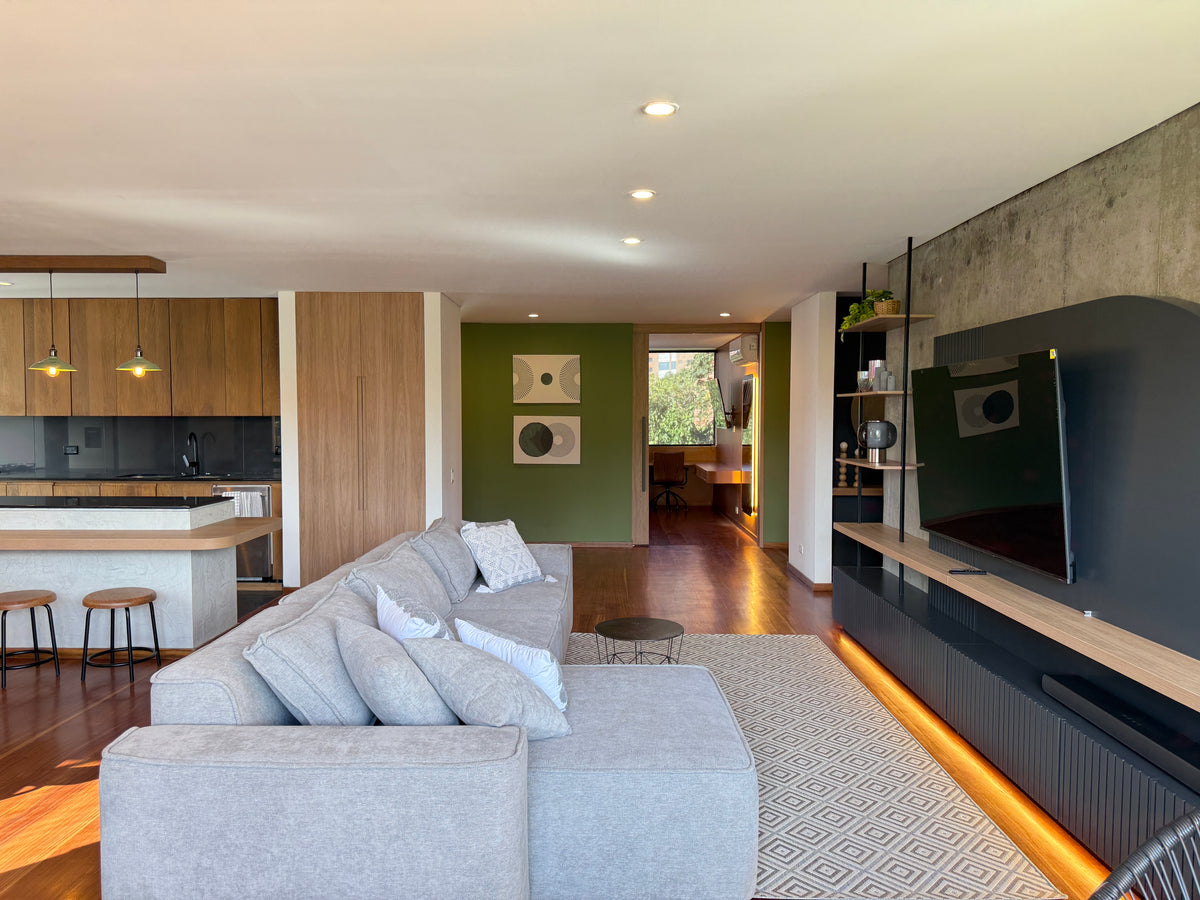Apartamento en Provenza parte tranquila con aire acondicionado y diseño 3 BR
