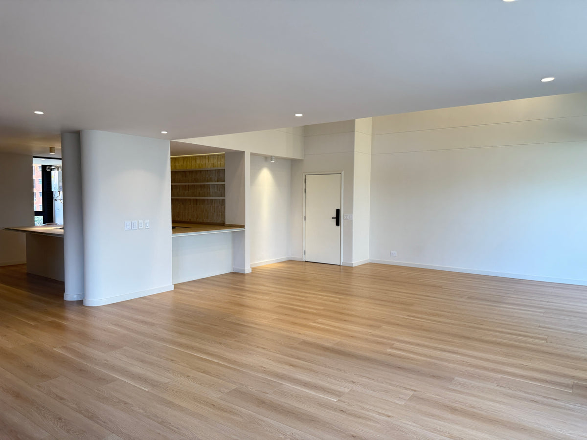Penthouse Dúplex remodelado en Sector Tranquilo de Provenza con vista panorámica y jacuzzi 3 BR