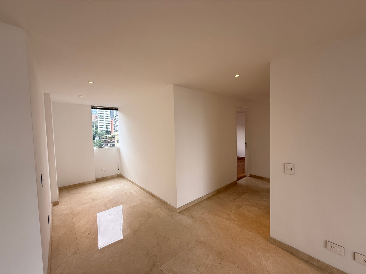 Apartamento sector Campestre, El Poblado con amplios espacios