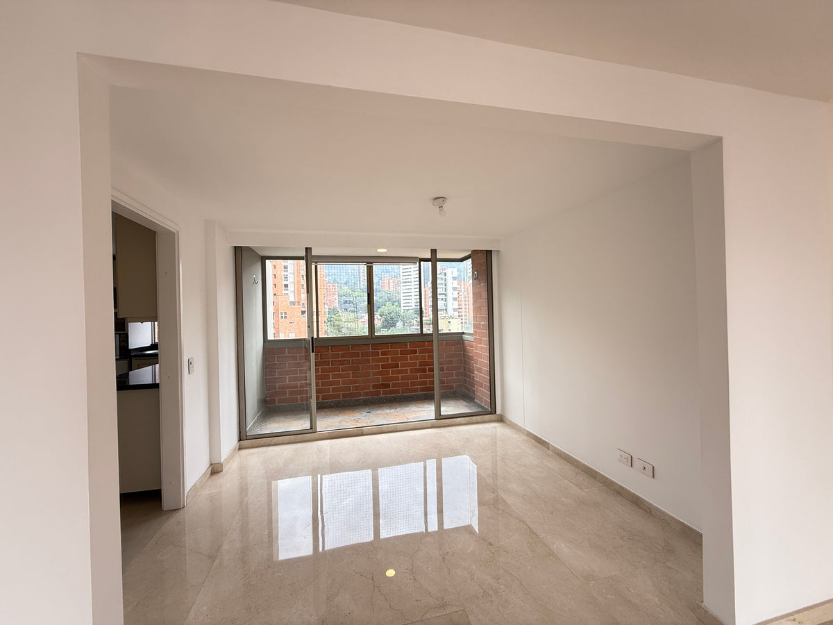 Apartamento sector Campestre, El Poblado con amplios espacios