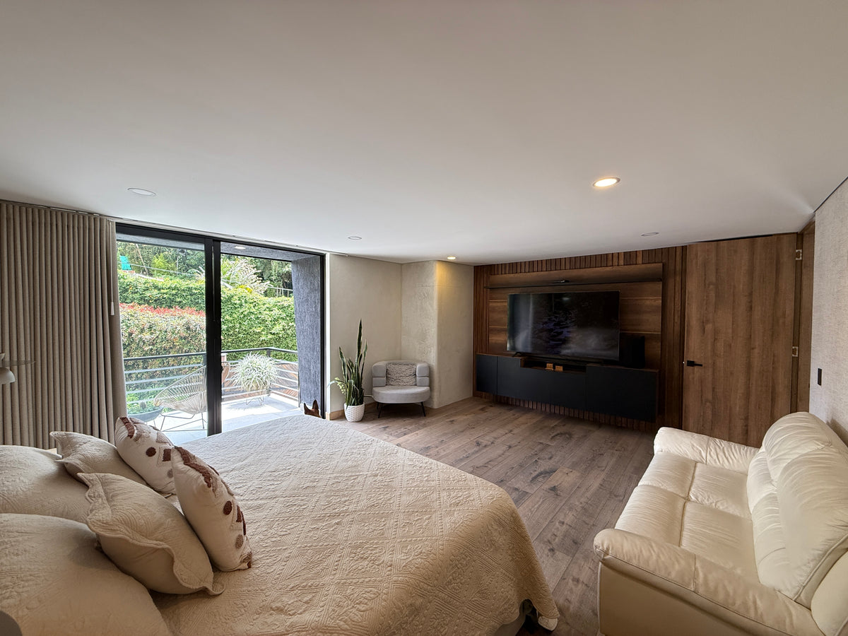 Casa independiente en Alto de las Palmas con jacuzzi, BBQ y diseño moderno