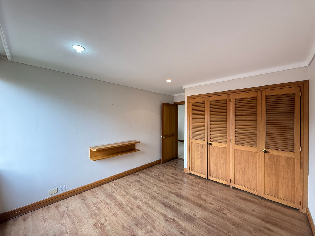 Apartamento en venta en la Milla de Oro, El Poblado – Calle cerrada