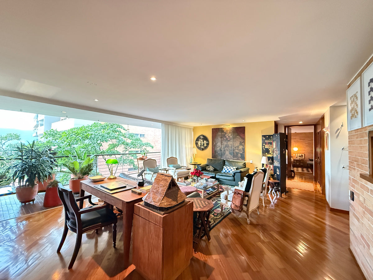 Apartamento Sector San Lucas 2 BR, vista verde - Edificio Boutique