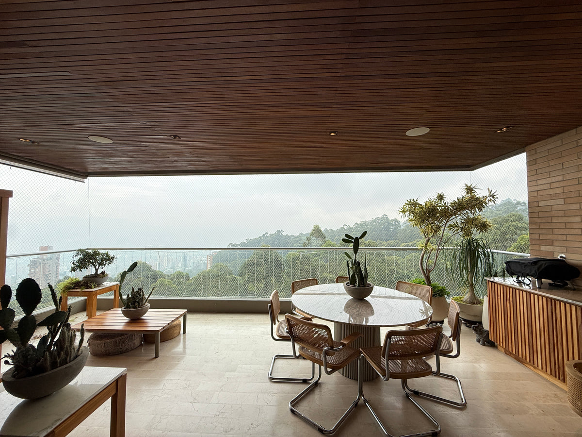 Apartamento en Cola de Zorro con balcón y vista verde