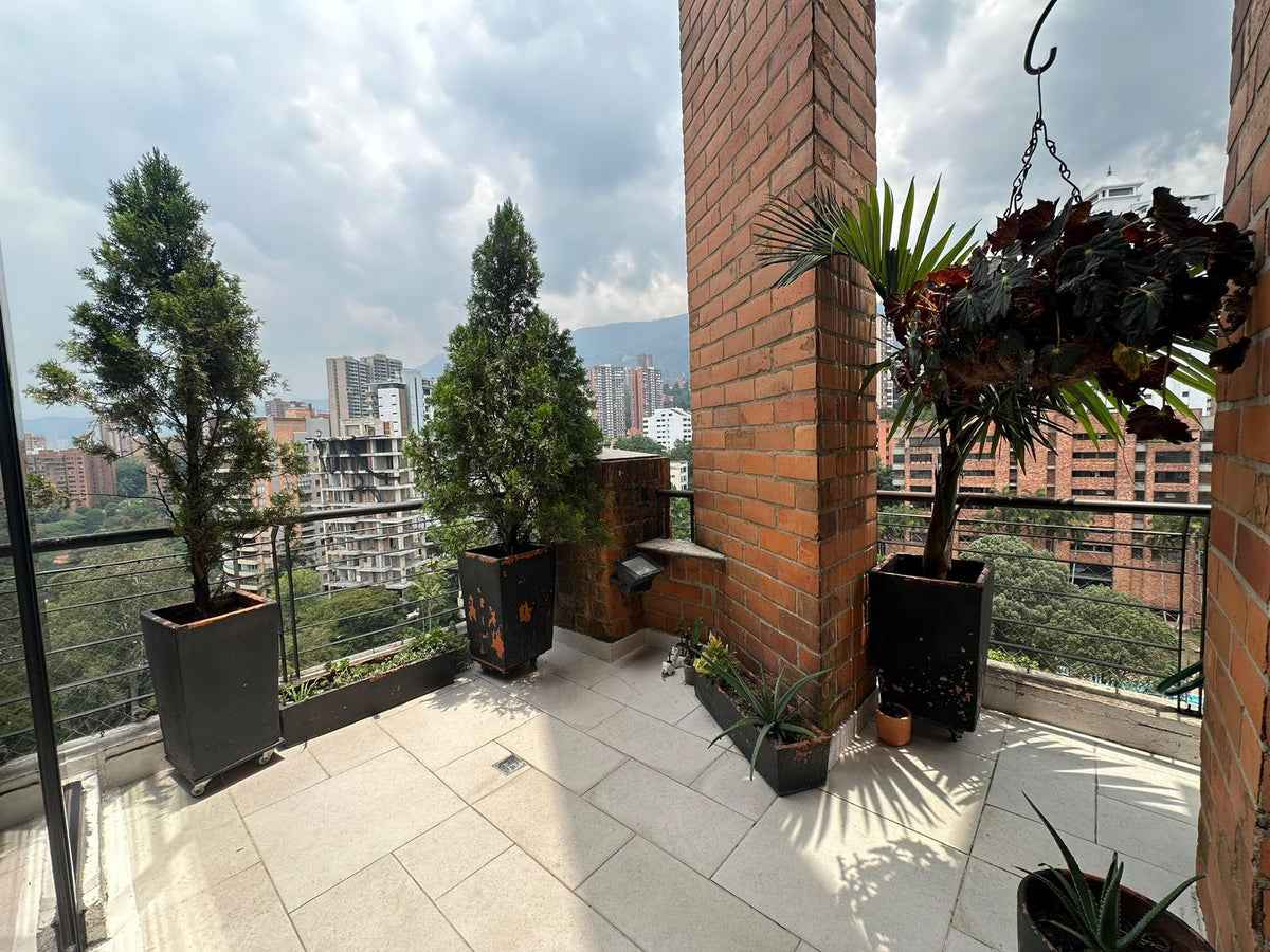 Penthouse Duplex en San Lucas – Amplio, iluminado y con vistas abiertas