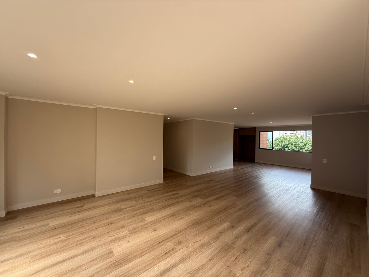 Completely remodeled apartment in the Alexandria sector