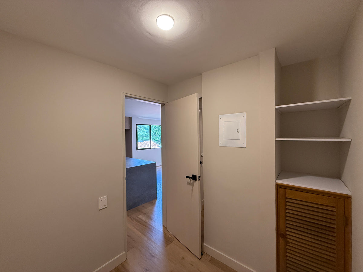 Completely remodeled apartment in the Alexandria sector
