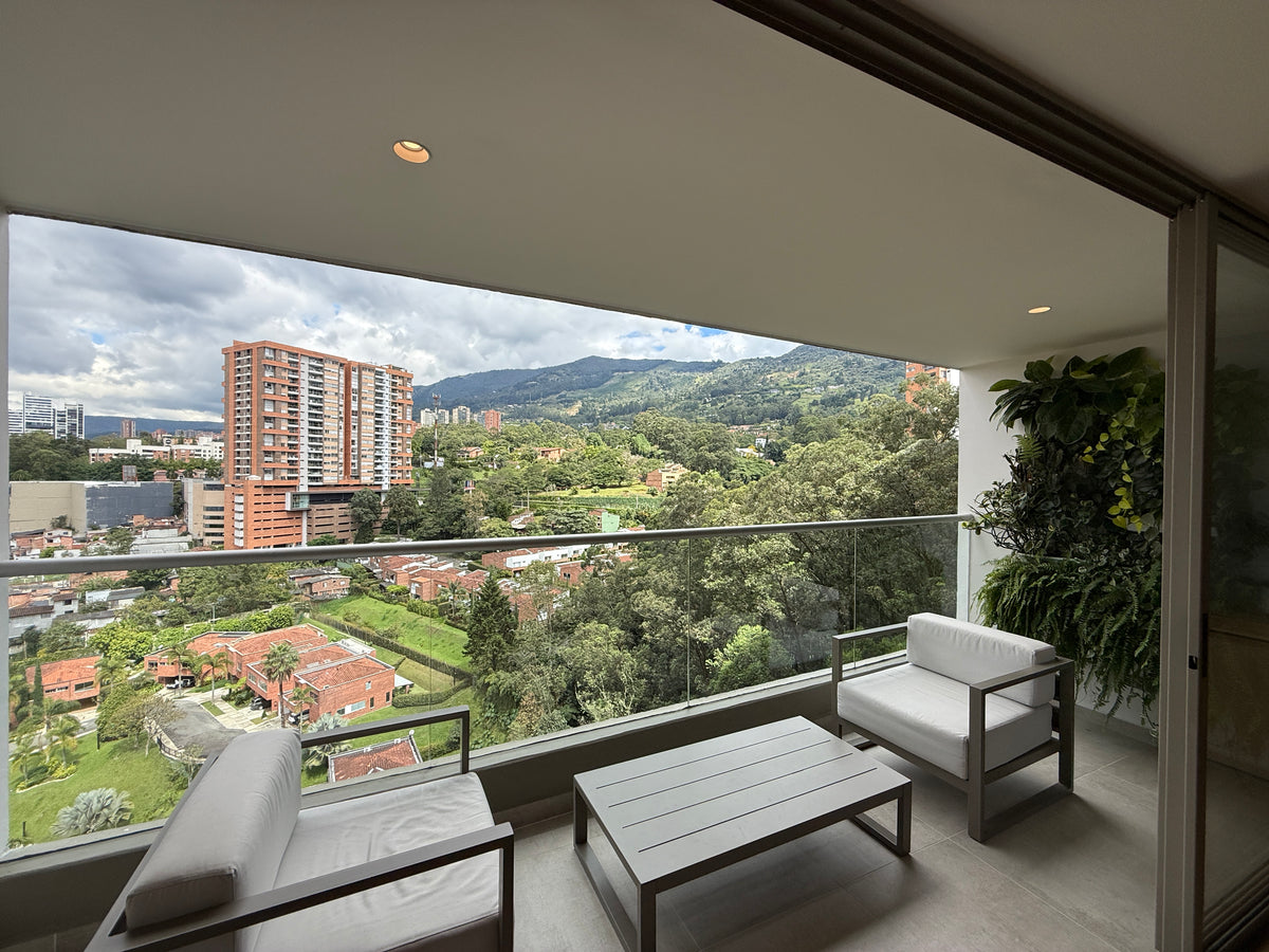 Apartamento Amoblado en Envigado | 2 Habitaciones + Estudio