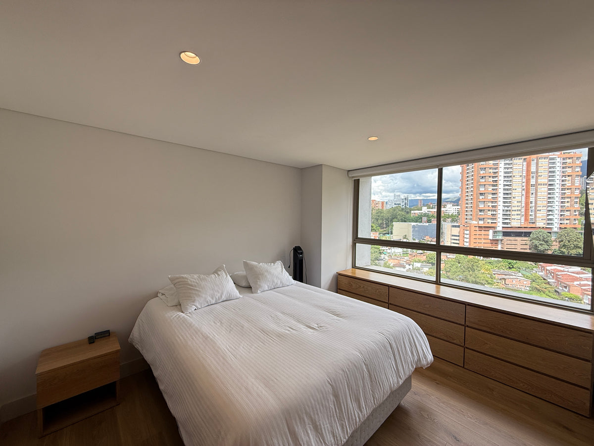 Apartamento Amoblado en Envigado | 2 Habitaciones + Estudio