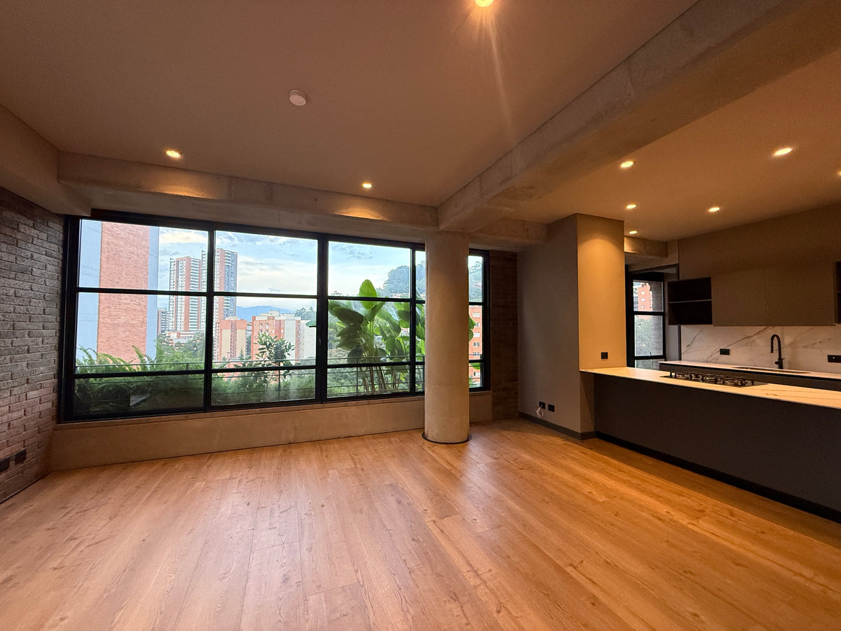 Apartment in Castropol, El Poblado with a privileged location