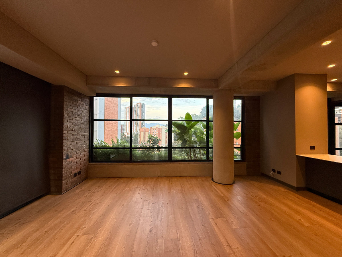 Apartment in Castropol, El Poblado with a privileged location