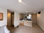 Apartamento en El Poblado – 2 habitaciones, balcón y vista a bosque