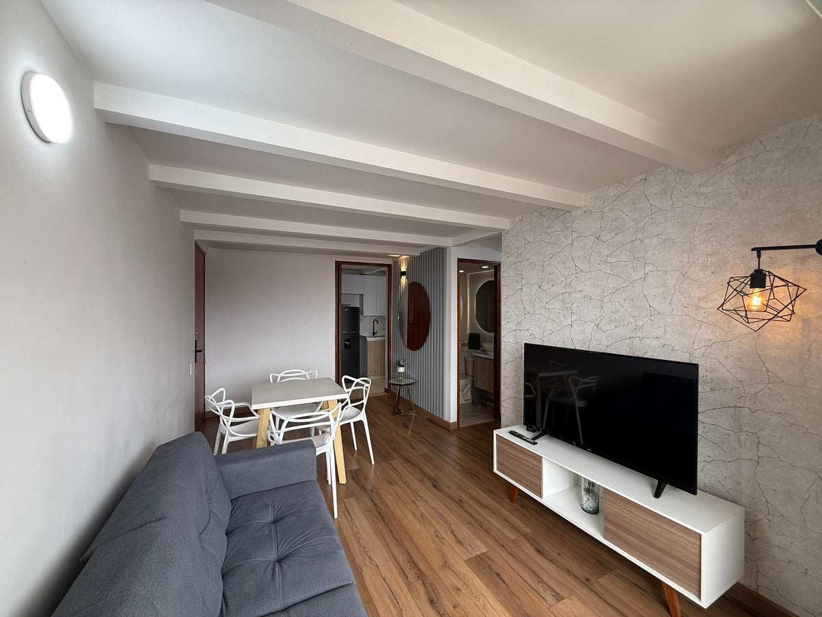 Apartment near El Tesoro, El Poblado - 3 bedrooms and balcony