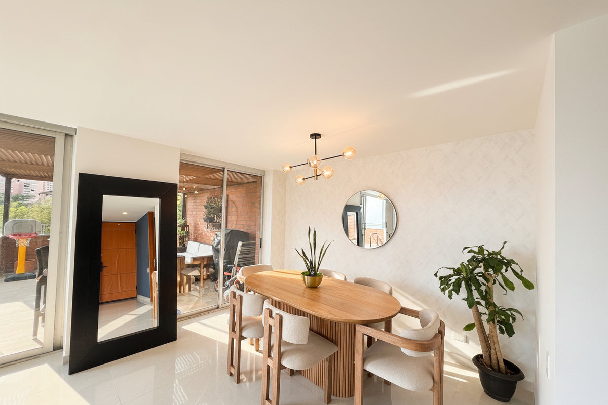 Apartamento Dúplex en El Tesoro, Medellín – 210 m² con Terraza