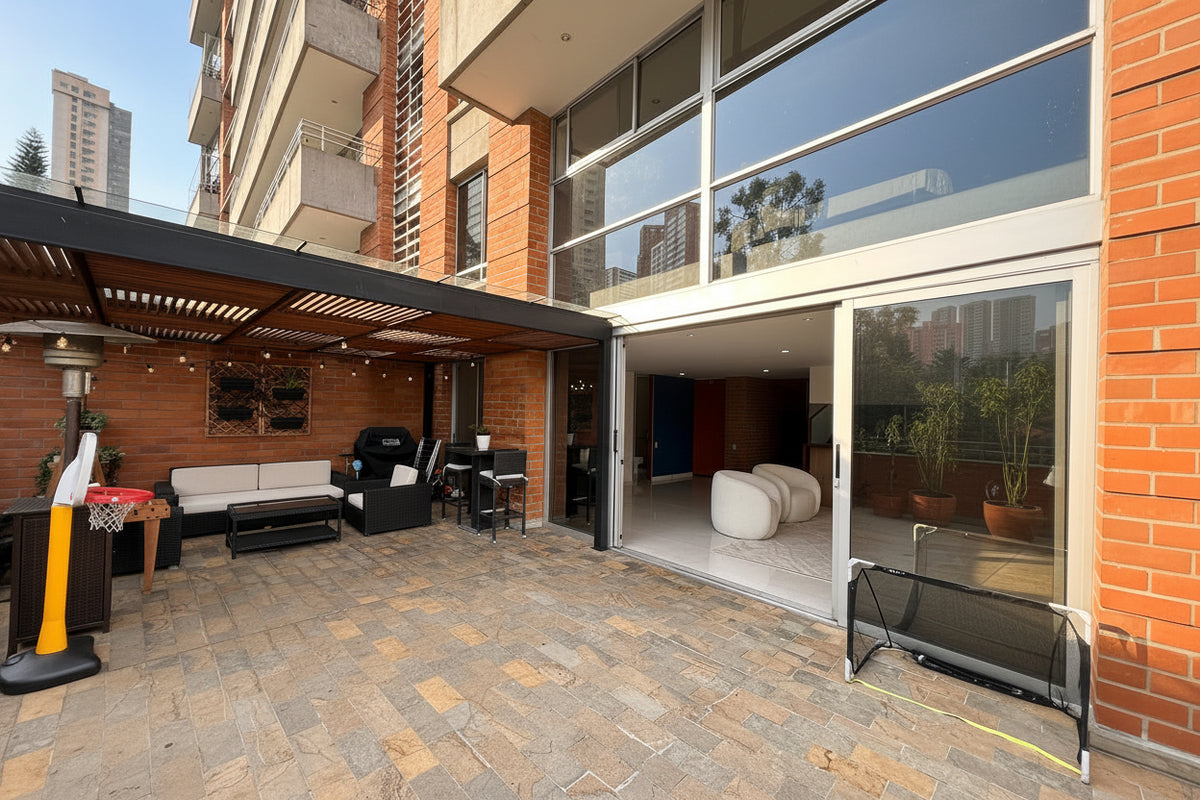 Apartamento Dúplex en El Tesoro, Medellín – 210 m² con Terraza