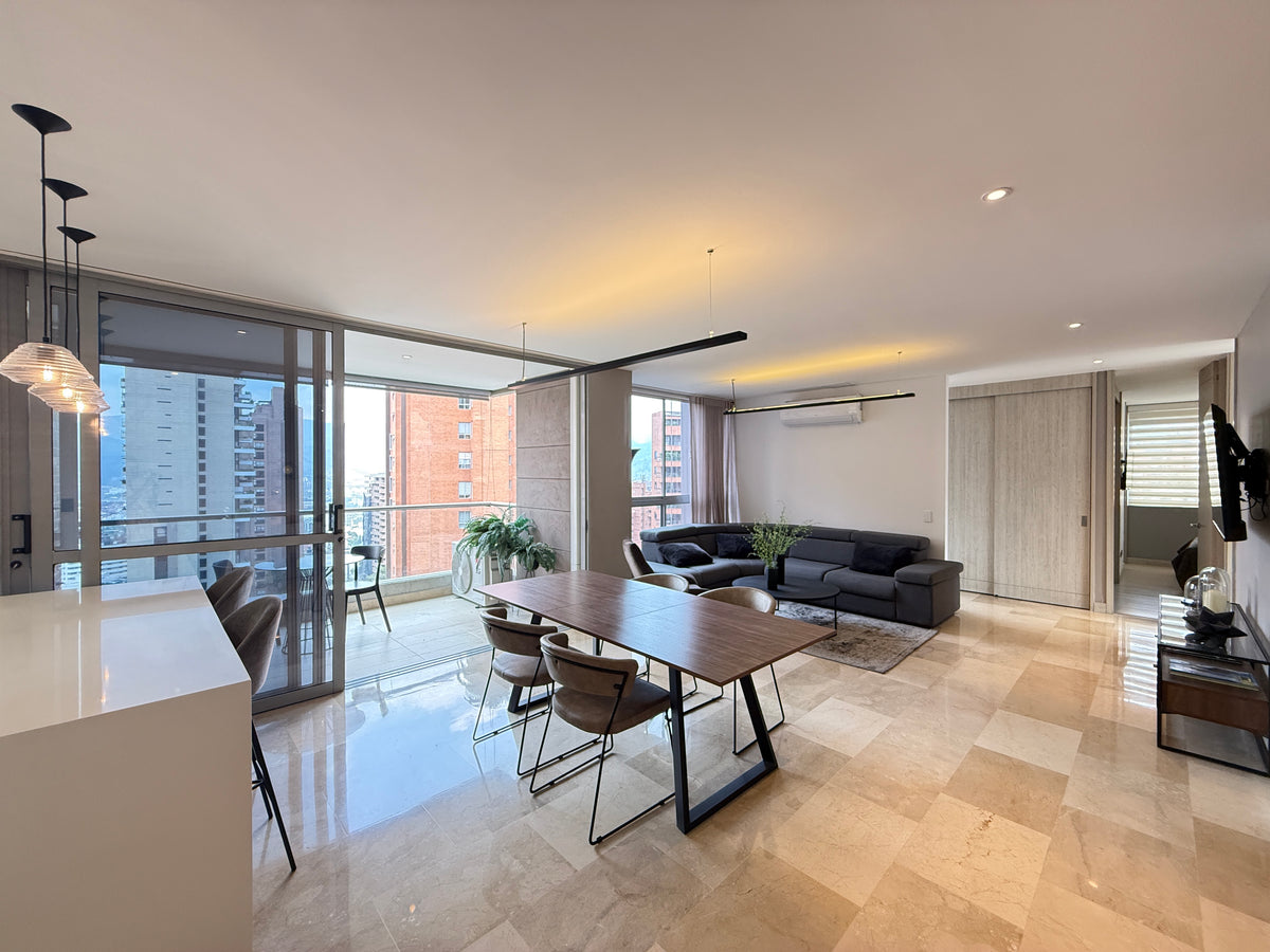 Apartamento 3 habitaciones, balcón y vista a la ciudad |RENTADO|