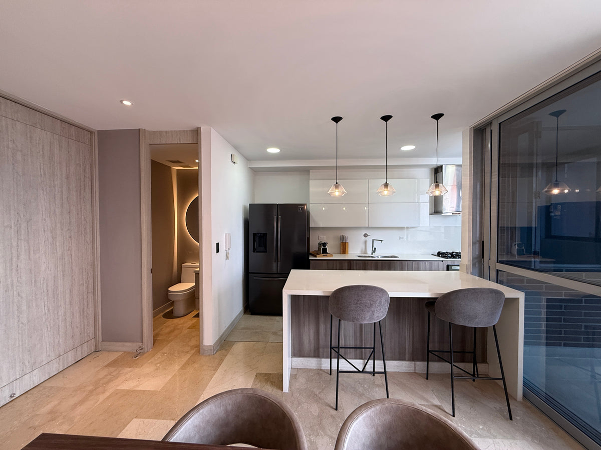 Apartamento 3 habitaciones, balcón y vista a la ciudad |RENTADO|