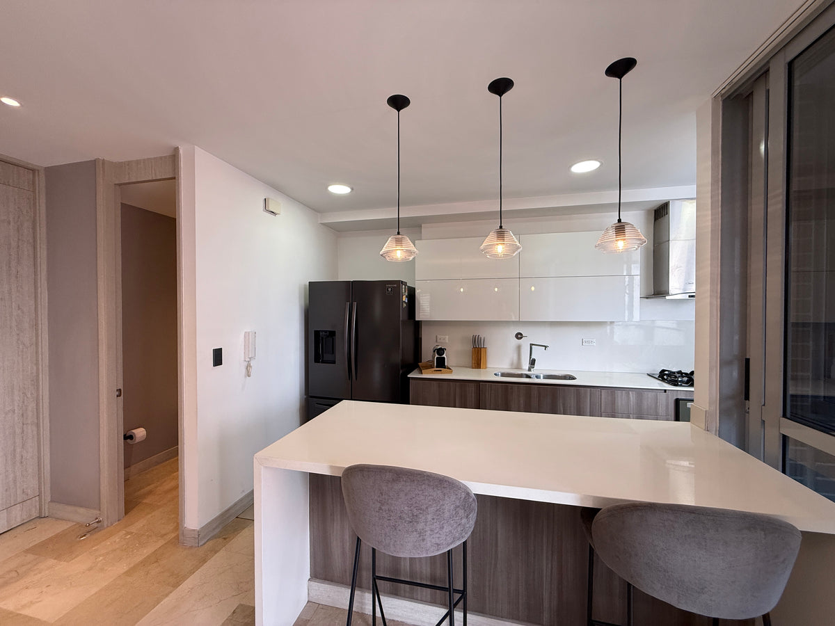 Apartamento 3 habitaciones, balcón y vista a la ciudad |RENTADO|