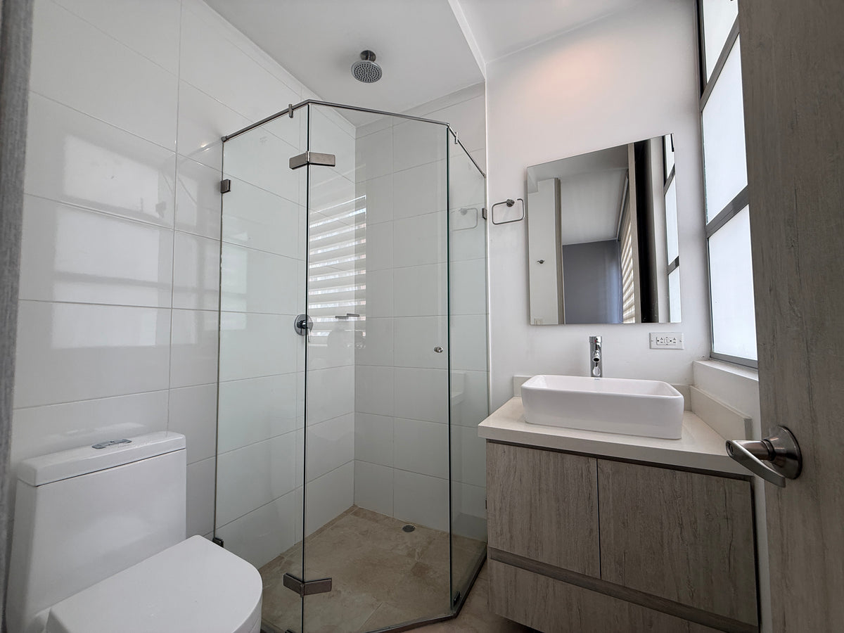 Apartamento 3 habitaciones, balcón y vista a la ciudad |RENTADO|