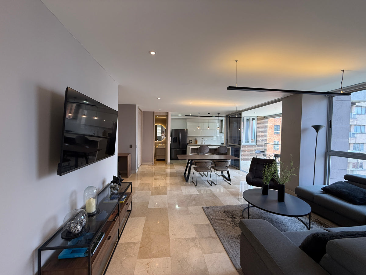 Apartamento 3 habitaciones, balcón y vista a la ciudad |RENTADO|