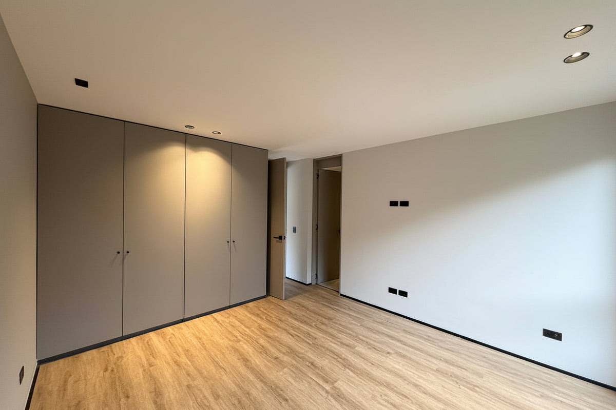 Apartamento remodelado Sector Alejandría con balcón, 3 habitaciones y vista