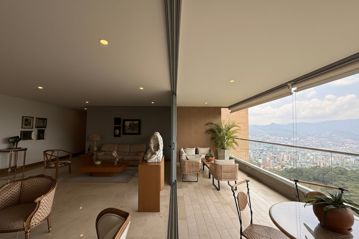 Apartment in Cola del Zorro, El Poblado with panoramic views, 260 m² and 3 bedrooms
