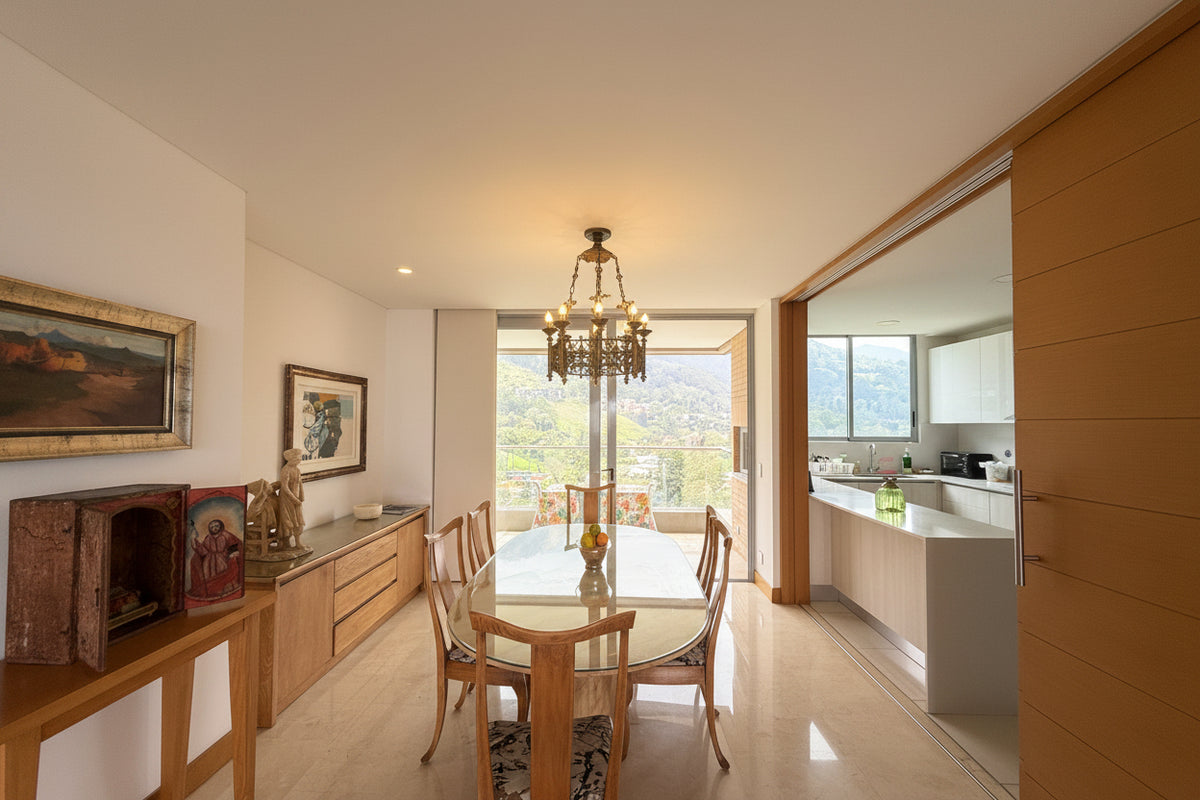 Apartment in Cola del Zorro, El Poblado with panoramic views, 260 m² and 3 bedrooms