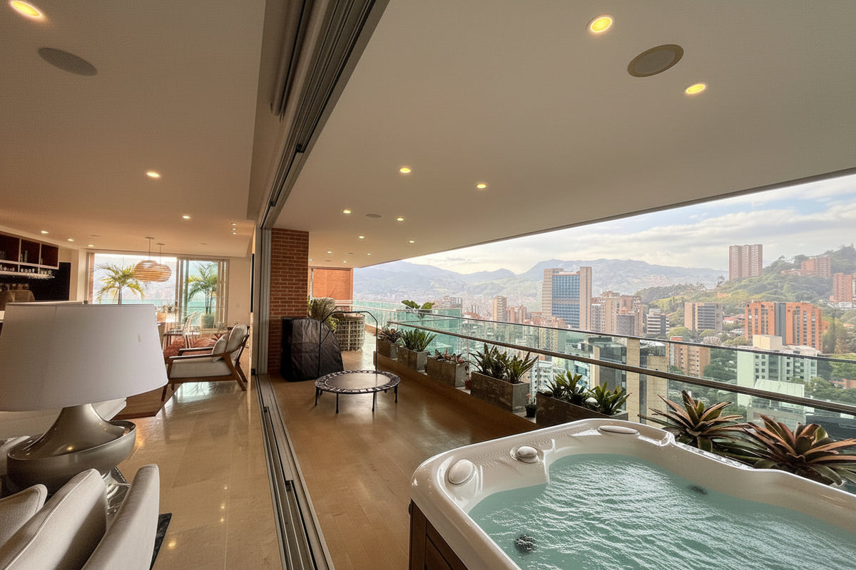 Apartment in La Concha sector, El Poblado 406 m² with panoramic view, 3 bedrooms
