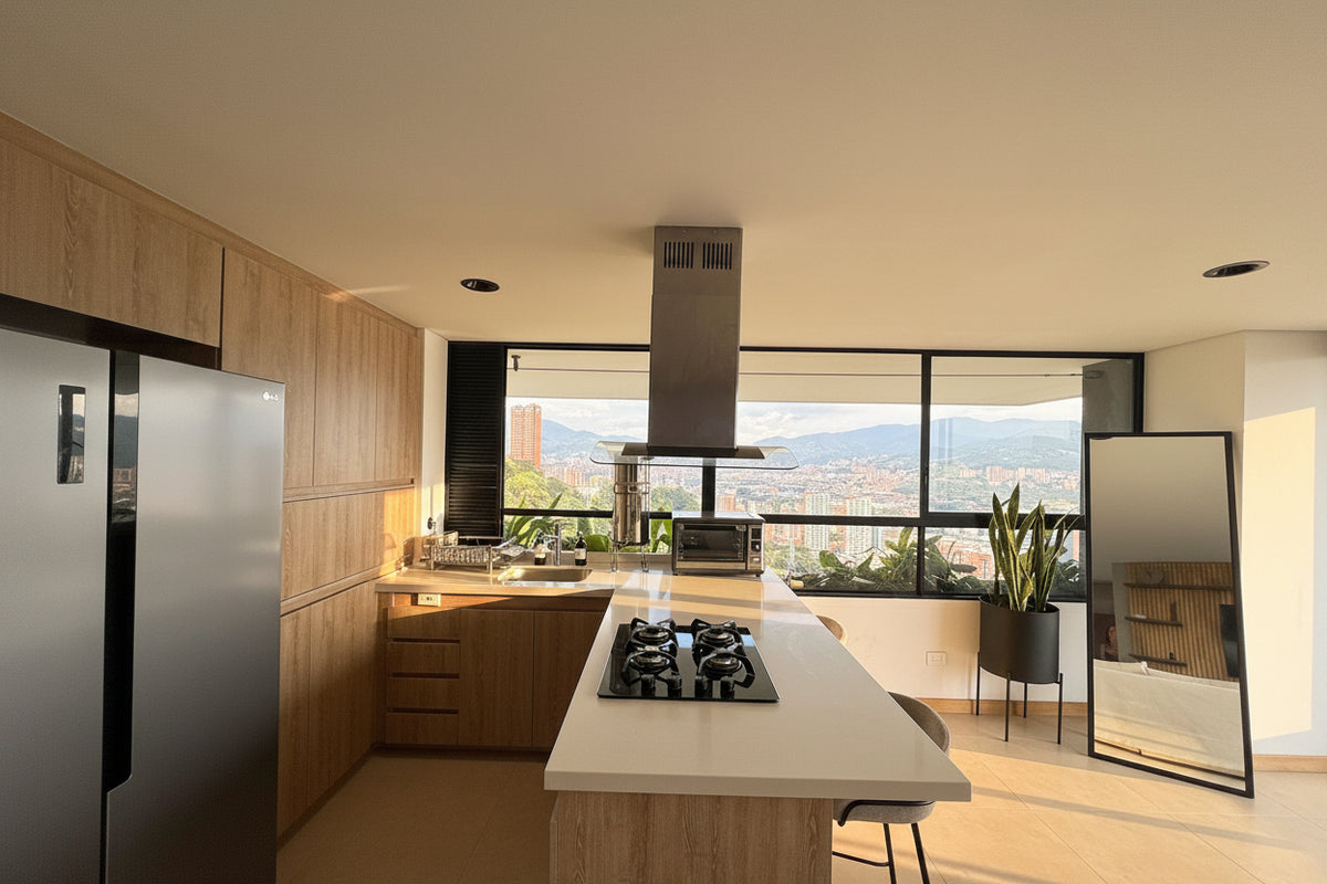 Apartamento amoblado en renta en Palmas El Poblado con terraza y BBQ