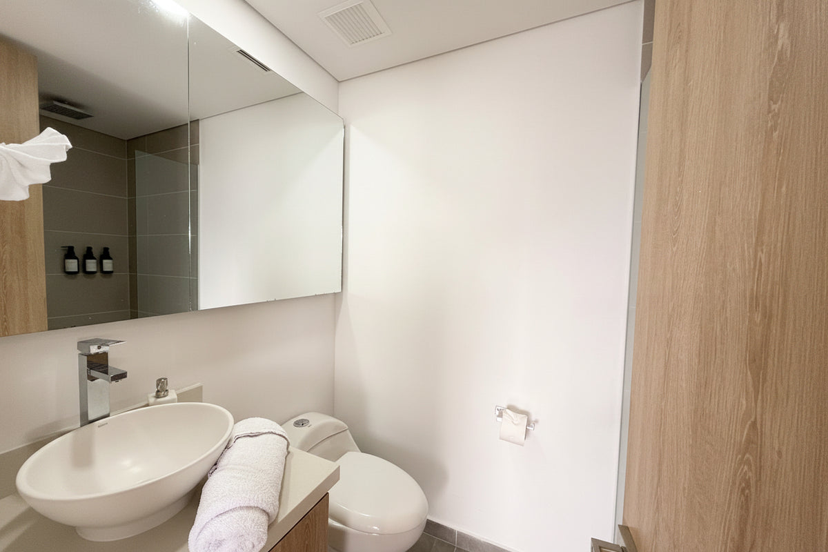 Apartamento amoblado en renta en Palmas El Poblado con terraza y BBQ
