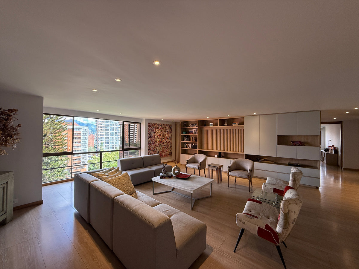 Apartamento en El Poblado Castropol | 292 m² Remodelado