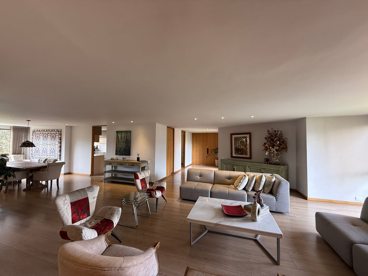 Apartamento en El Poblado Castropol | 292 m² Remodelado
