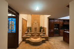 Casa con Gran Jardín y Alto Potencial de Remodelación en El Poblado