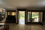 Casa con Gran Jardín y Alto Potencial de Remodelación en El Poblado