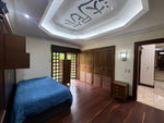Casa con Gran Jardín y Alto Potencial de Remodelación en El Poblado