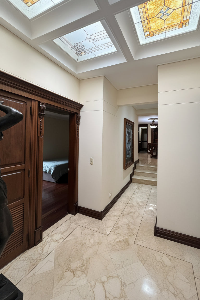 Casa con Gran Jardín y Alto Potencial de Remodelación en El Poblado