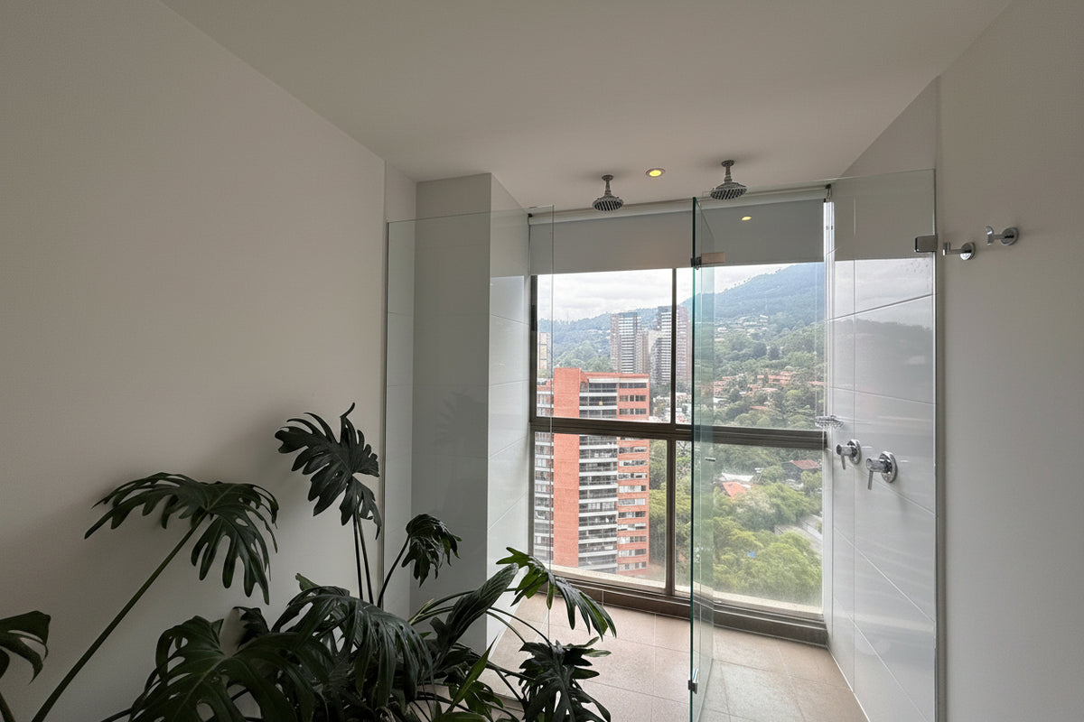 Penthouse Triplex Amoblado en El Poblado | 211 m² y Jacuzzi
