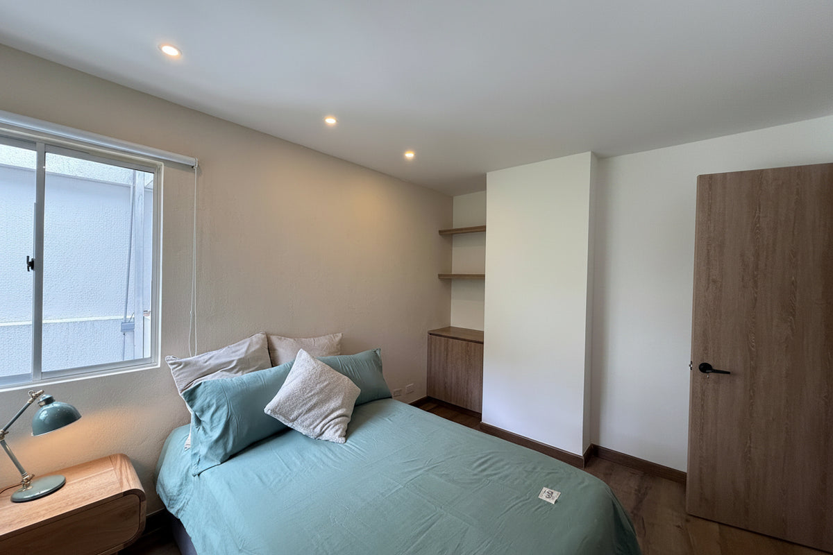 Apartamento moderno en Castropol con balcón y Unidad cerrada con piscina – 2 habitaciones
