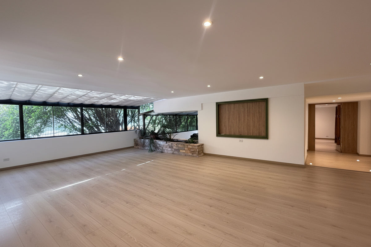 Apartamento remodelado en Castropol, El Poblado | 295 m² con acabados modernos